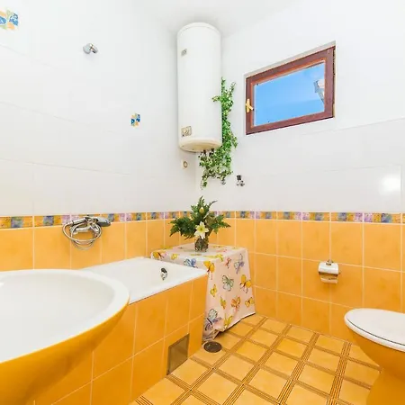 Ferienhaus Ferienhaus Trogir 617s Vinišće